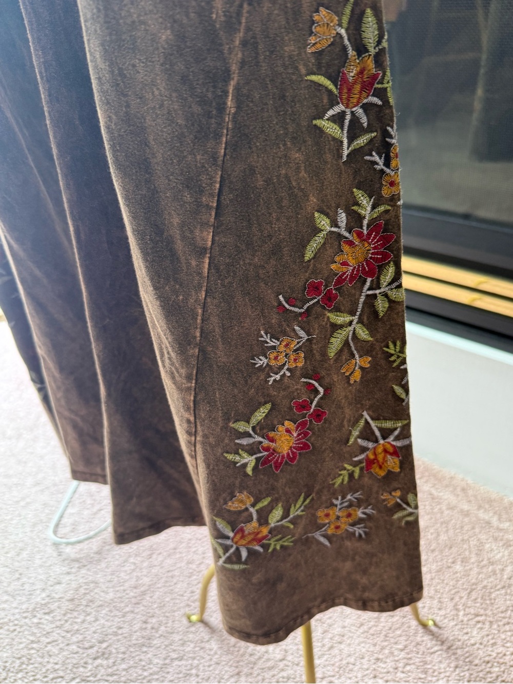 Embroidered Flared stretch flare Pants - Brown large NEW - Picture 3 of 5